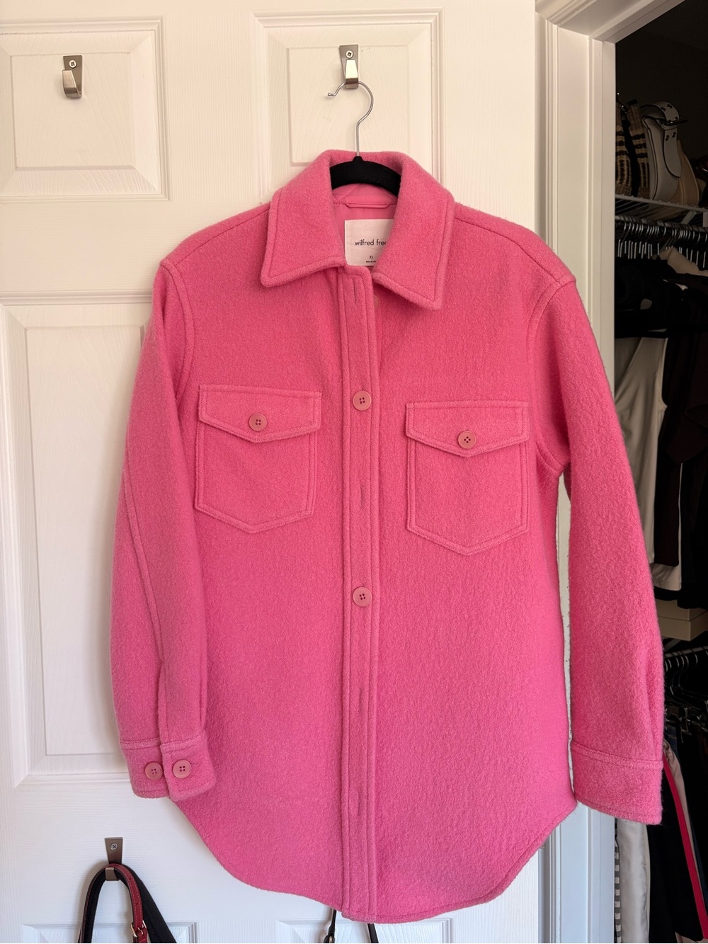 Aritzia/Wilfred pink Ganna Shirt Jacket